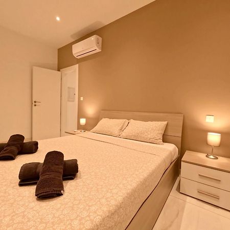 Modern Apartment In St Julian'S Malta, With Breathtaking Views Of Spinola Bay Saint Julian's Exterior photo